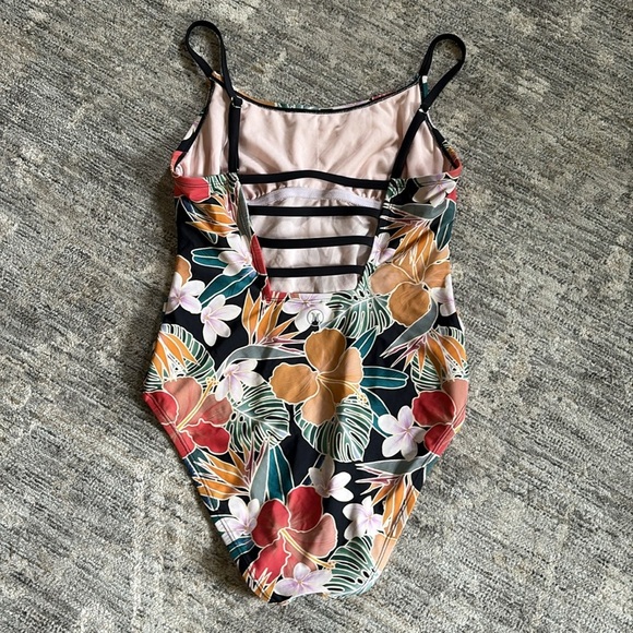 Hurley Black and tropical floral One Piece Swimsuit - open back - medium - Picture 6 of 7